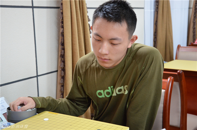 苏广悦帅气出战