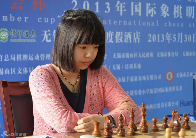 王珏小清新装扮