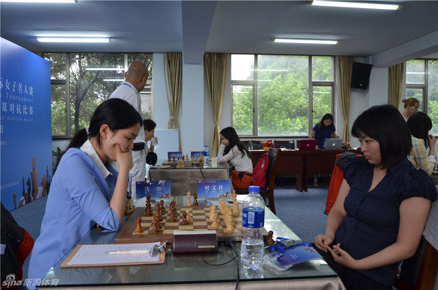 沈阳对阵居文君