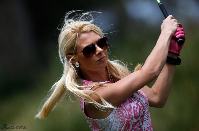  高尔夫频道美女主持麦克默里(Win McMurry )