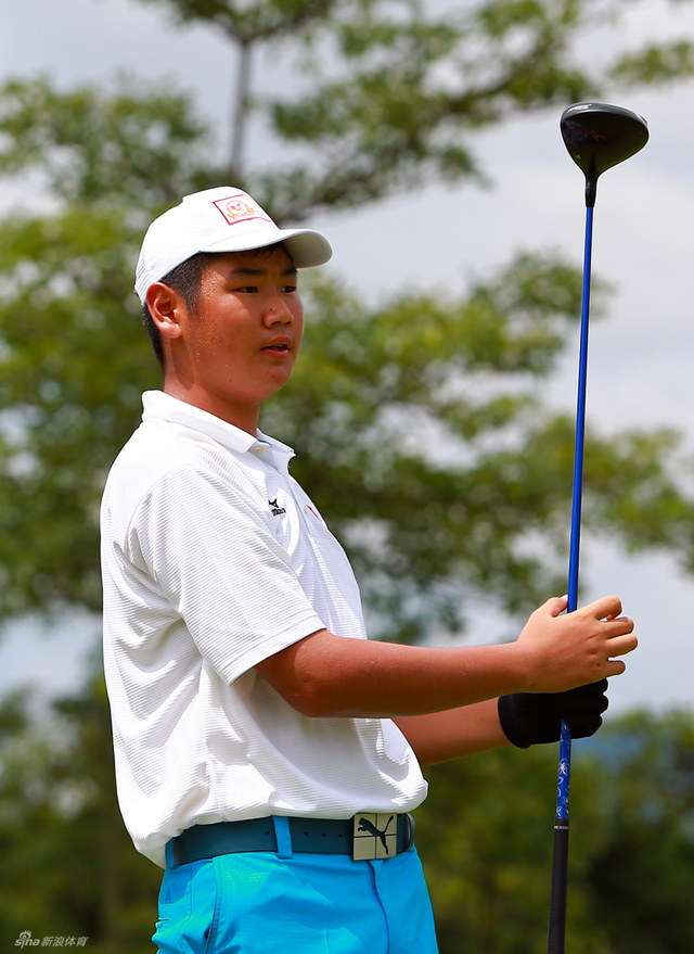 胡点典观看击球角度