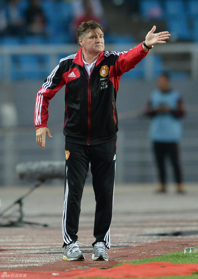 卡马乔指挥全神贯注