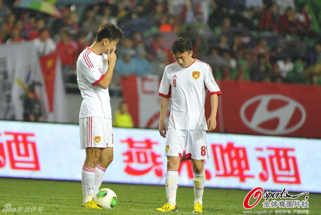 丢球后中圈开球