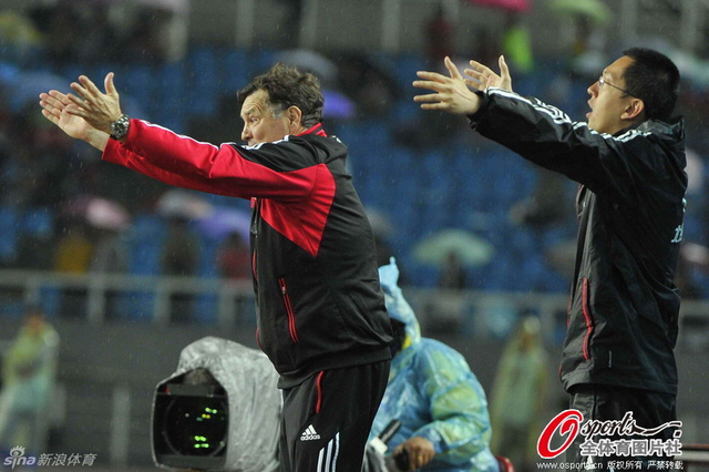 翻译也跟着着急