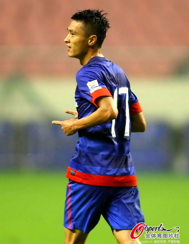 熊飞为申花扳平比分