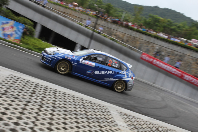 斯巴鲁车队李微/蒋伟涛