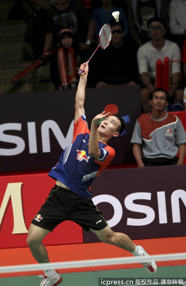 杜鹏宇后场扣杀