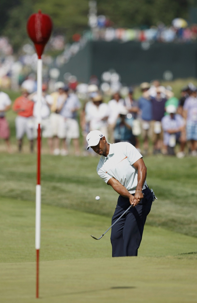 伍兹果岭前切球