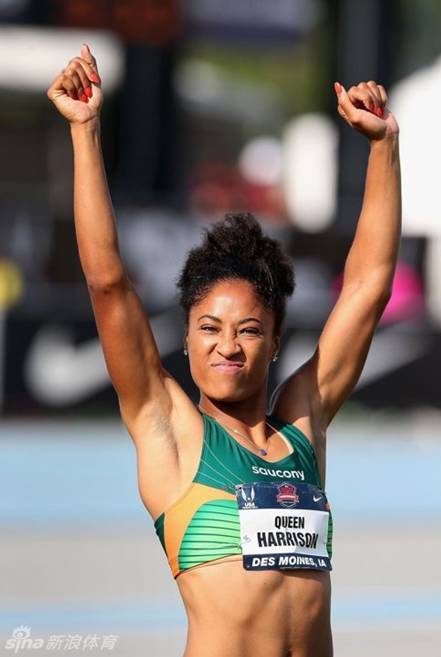 哈里森庆祝100米栏
