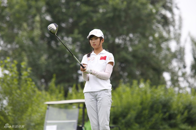 首轮女子C组领先冀怡帆