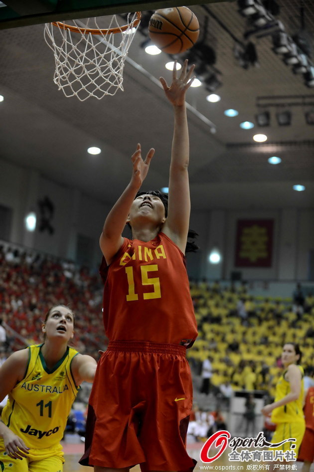 热身赛-女篮胜澳洲