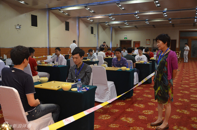 国家队领队华学明关注比赛