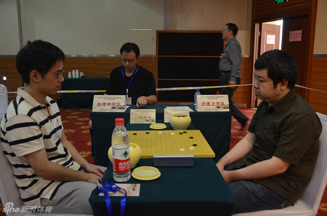 罗洗河与陈诗渊捉对厮杀