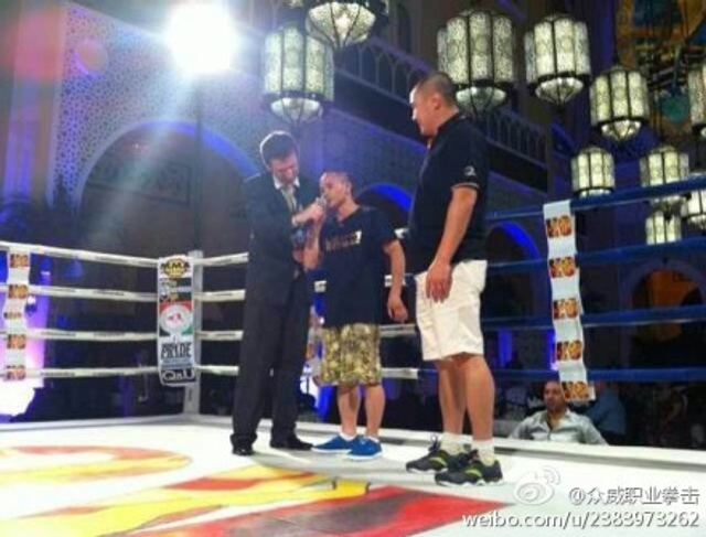 熊朝忠现身拳迷见面会