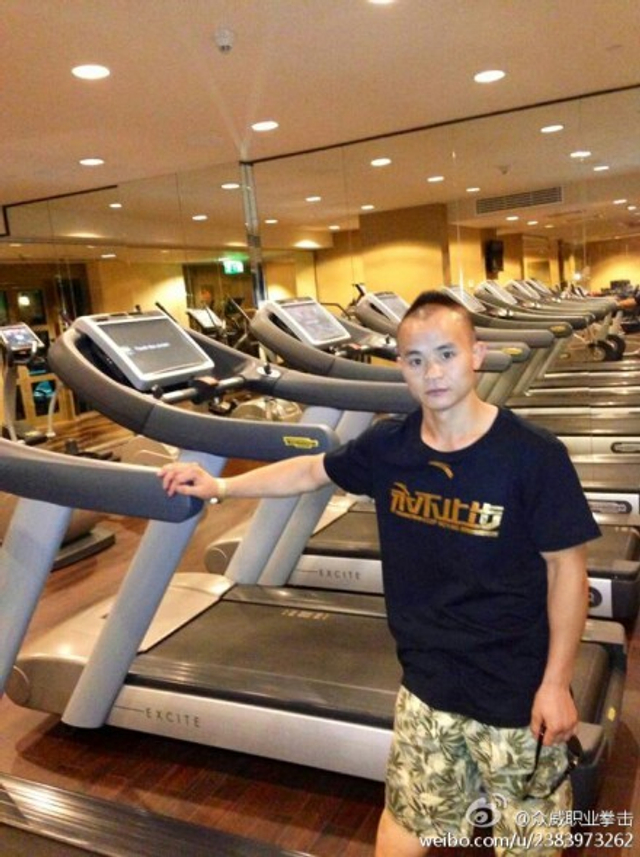 熊朝忠在健身房