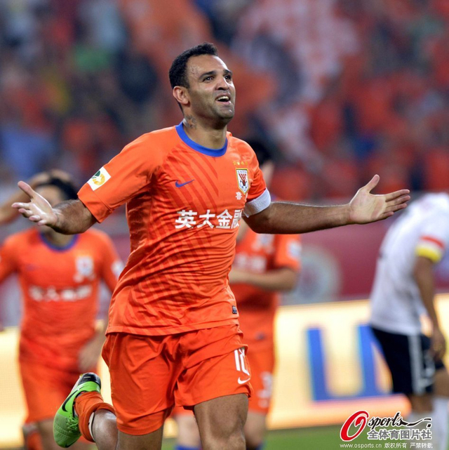 安塔尔庆祝进球