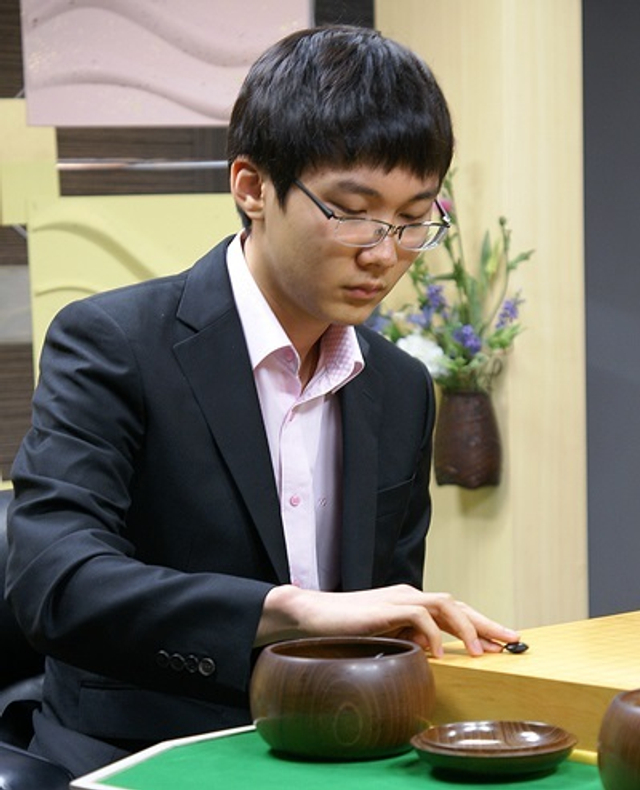 朴廷桓执黑先行