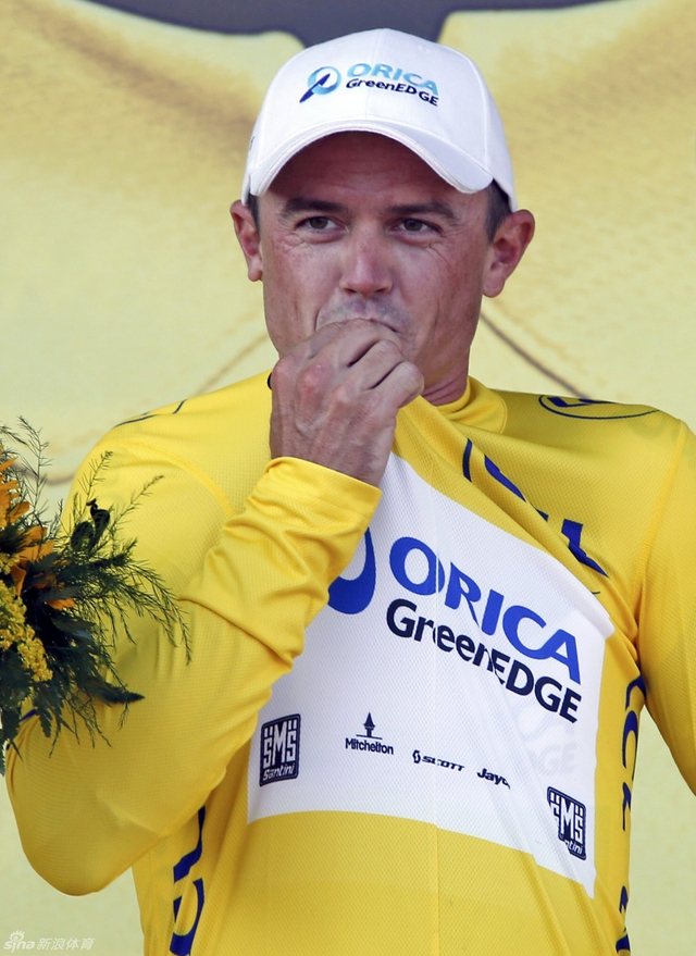 绿刃车队格兰斯首次穿上黄衫