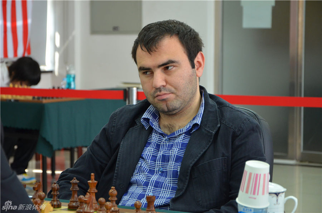 马梅季亚洛夫面露凶光