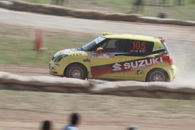 长安铃木雨燕车队何勇