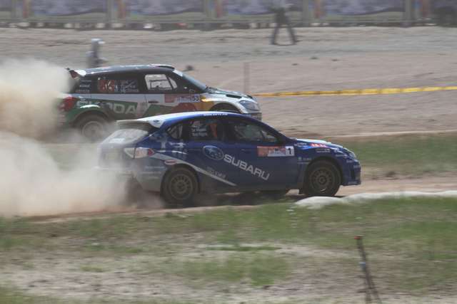 希金斯与麦克西比拼