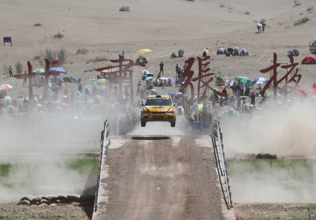 华昱舜能车队王华飞车