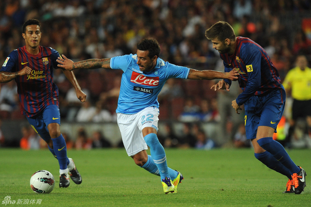 2011年8月22日与皮克防拉维奇