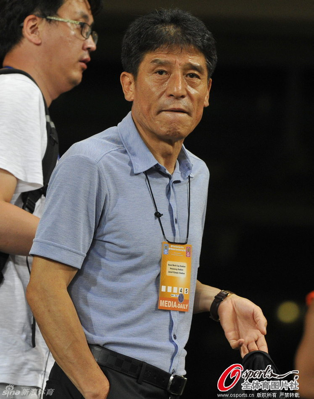 李章洙来到现场