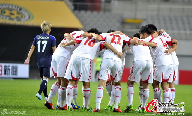 队员们加油鼓劲