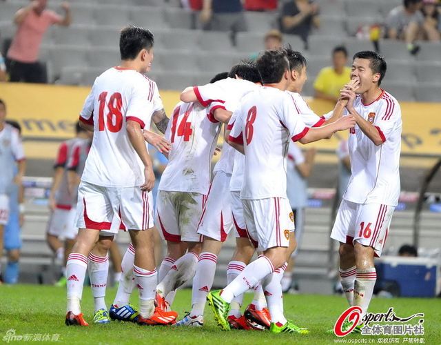 中国队庆祝破门