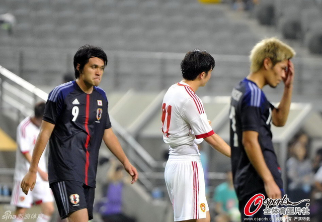 日本队员神情沮丧