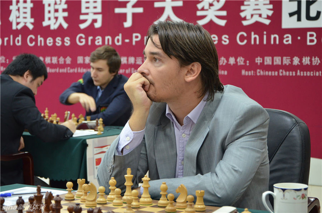 莫洛泽维奇若有所思