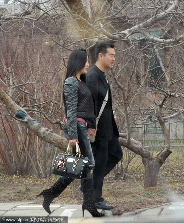 孔令辉曾陷“牵手门”