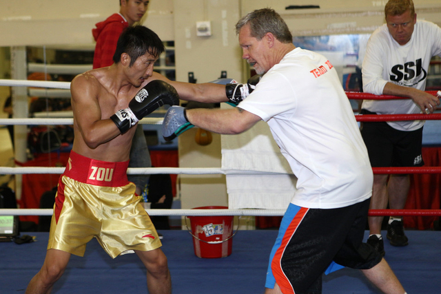 邹市明向前向前再向前