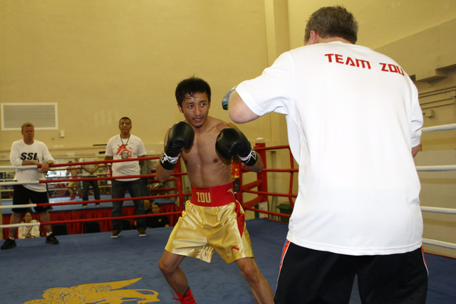 邹市明眼神杀气腾腾