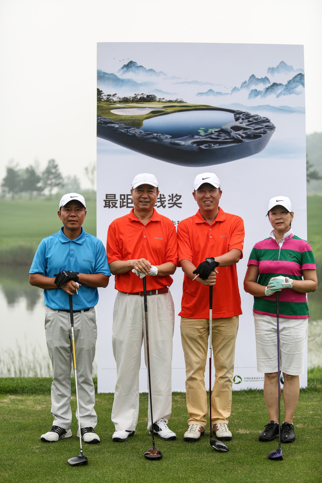 合影，左起：王均豪、张醒生、李东、赵虹