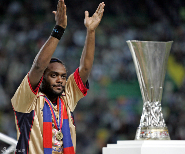 随球队收获欧洲联盟杯