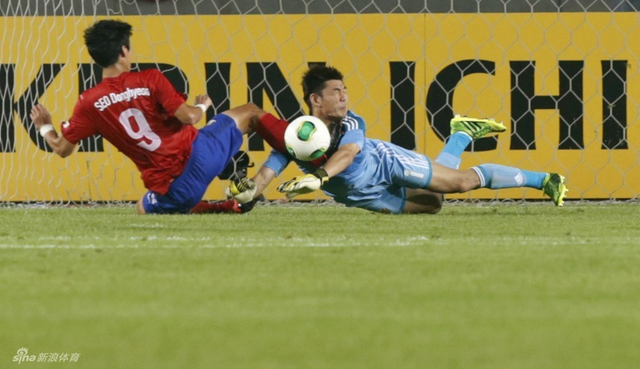 曾诚惨遭鞋钉洗礼