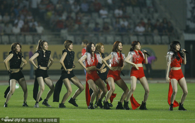 Girl’s Day中场献唱