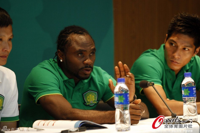 国安新援见面会