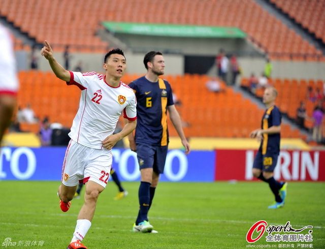 于大宝打入一球