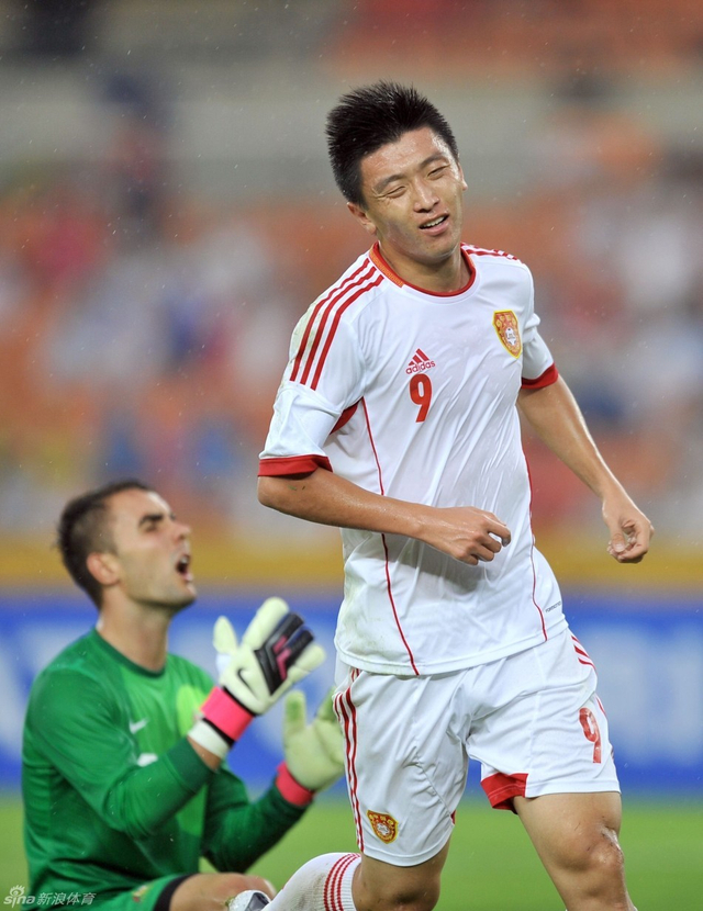 杨旭的破门让对方门将沮丧万分