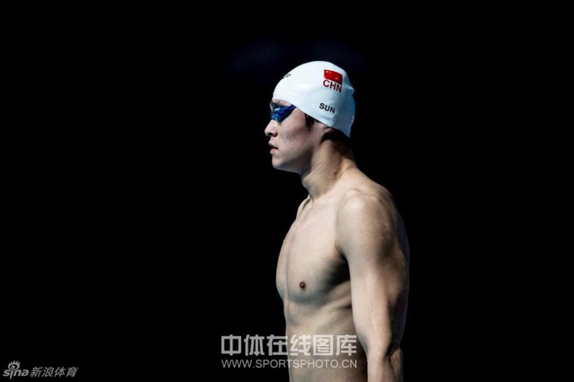 孙杨入水前