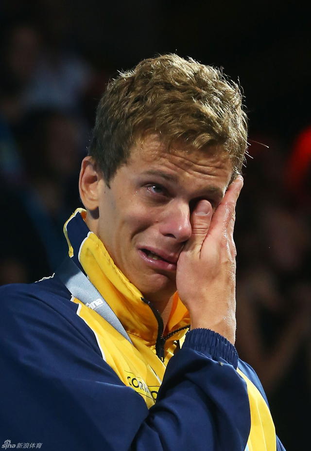 小西埃洛又哭了