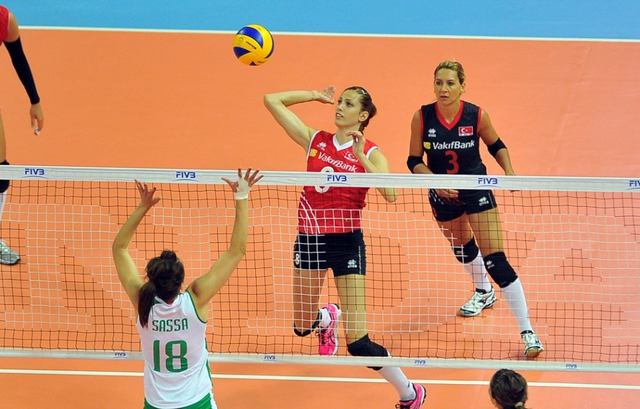 土耳其队巴哈尔快球