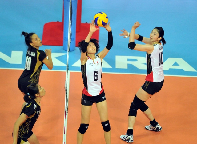 日本队宫下遥组织进攻