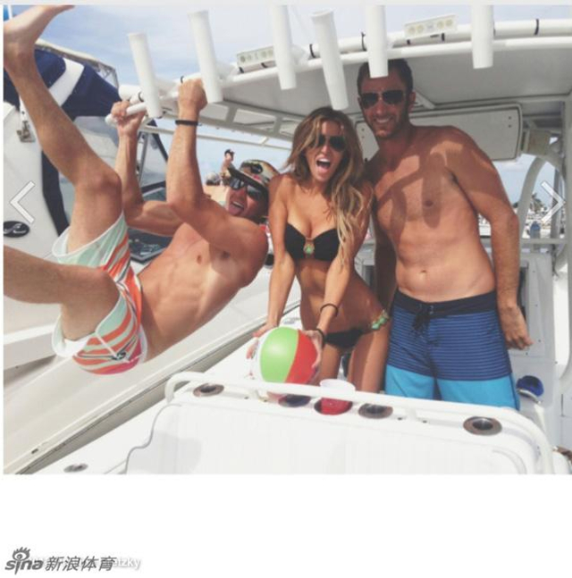 鲍林娜的性感身材