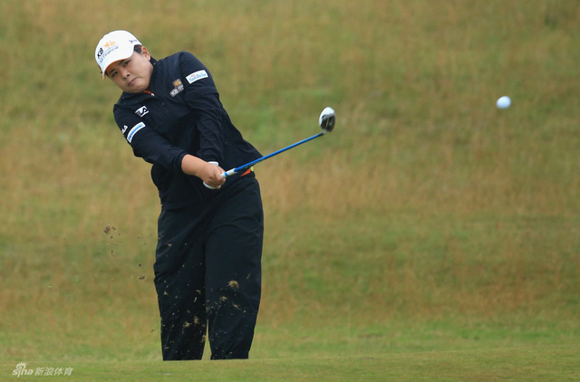 朴仁妃球道击球