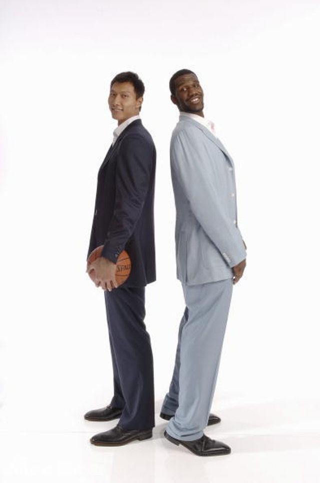 与易建联同时参加选秀