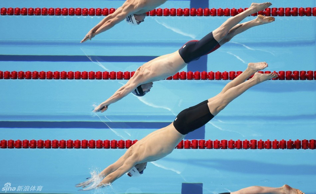 孙杨入水一瞬